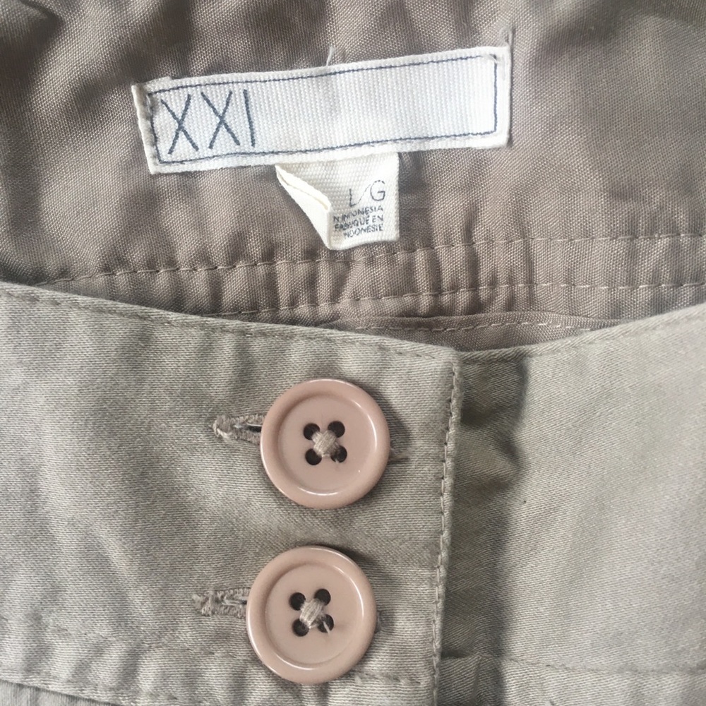 Tan Shorts - Picture 4 of 4